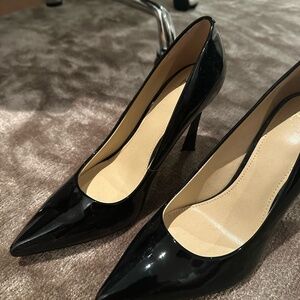 NWOT MARC FISHER PUMPS